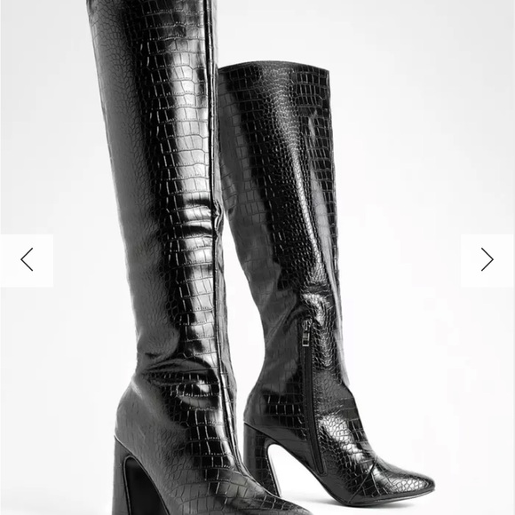 Bought these boots from boohoo, I bought the wrong size so never worn. Wide calf - Picture 2 of 3